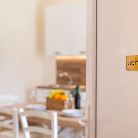 Dimora Liberta Luxury Con Vista Piazza E Vasca Idromassaggio In A 15 Minuti Dai 2 Mari Дом отдыха